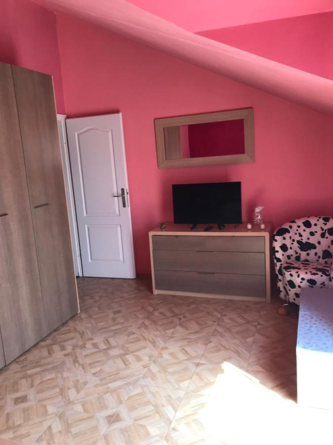 Apartments Renata Pucisca Dış mekan fotoğraf
