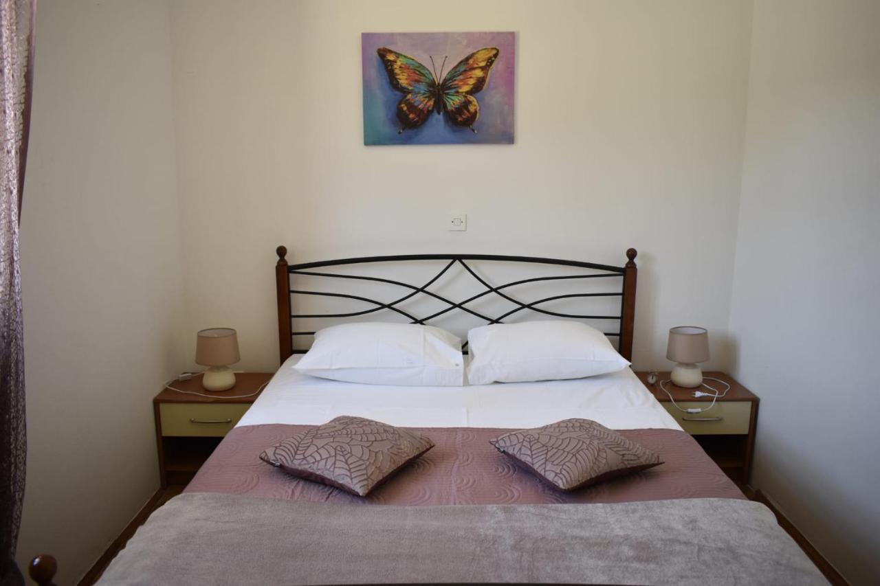 Apartments Renata Pucisca Dış mekan fotoğraf