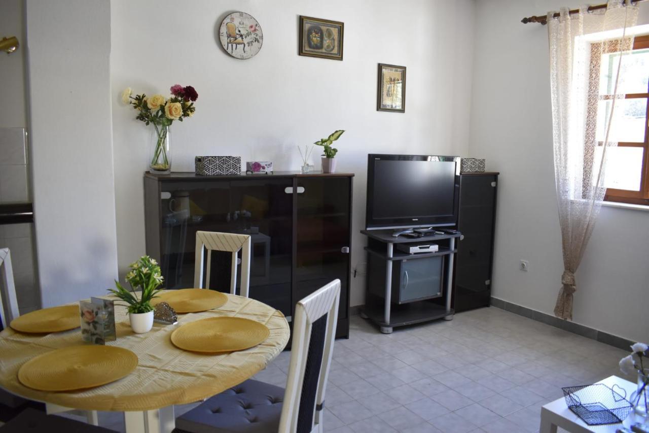 Apartments Renata Pucisca Dış mekan fotoğraf