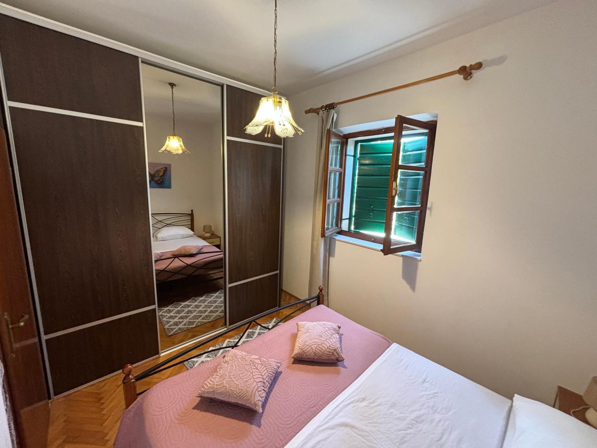Apartments Renata Pucisca Dış mekan fotoğraf